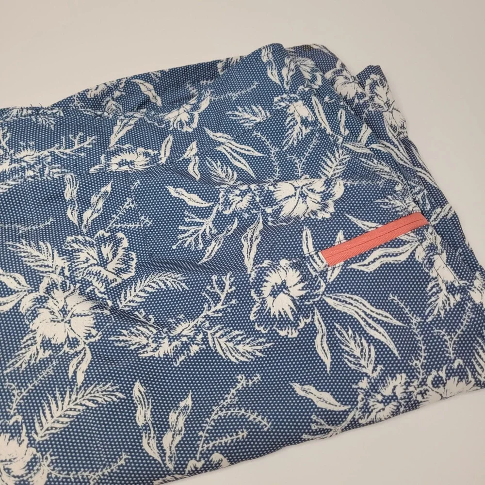 Vineyard Vines Swim Trunks Mens 38 Blue Excellent Tropical Floral Board‎ Shorts